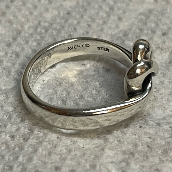 James Avery Heart Knot Ring - size 7 - Picture 5 of 8